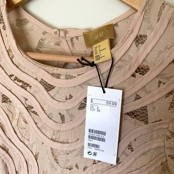 COCKTAIL DRESS • Lace + Embroidered • Size 2 - Picture 4 of 7